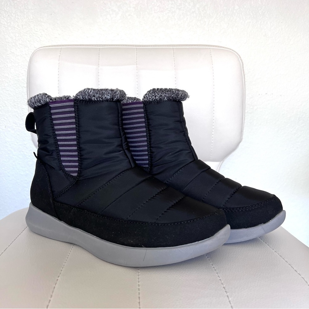 Skechers Ultra Flex Shawty Winter Ankle Boots